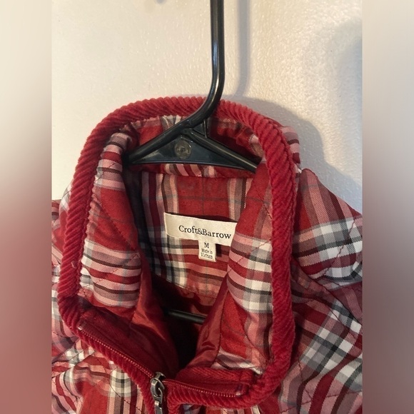 Croft & Barrow red plaid vest in size Medium. Excellent condition - Picture 2 of 5
